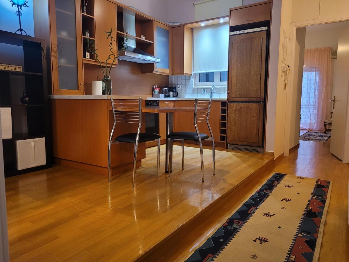 City Center Apartment Arta Exteriör bild